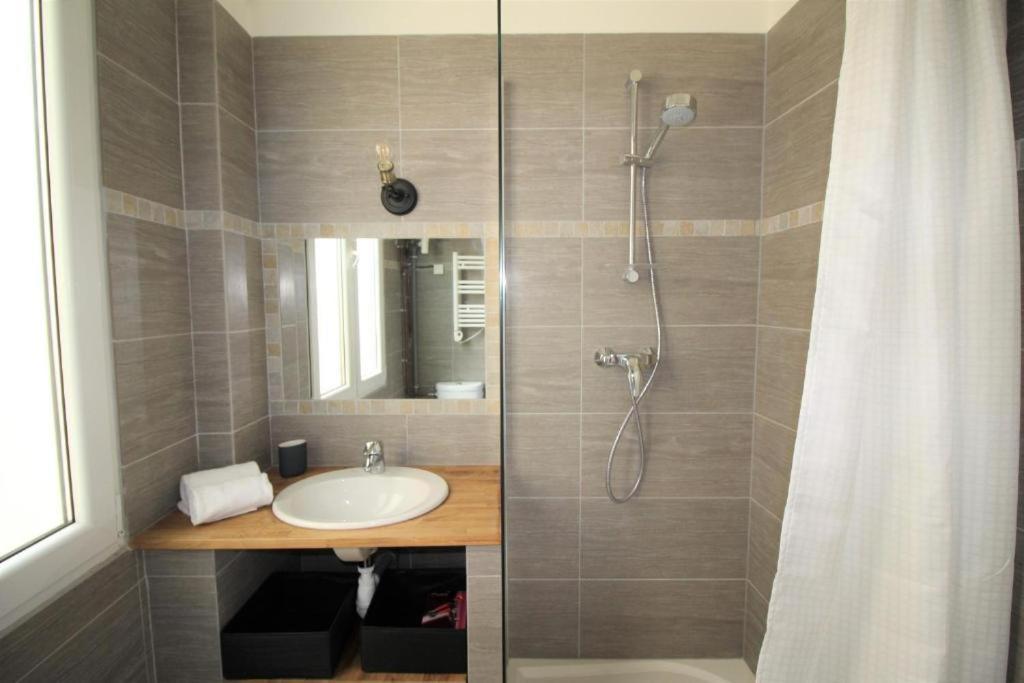 Nice Renting - Notre Dame - Cosy Loft Perfect View On The Roofs Eksteriør bilde
