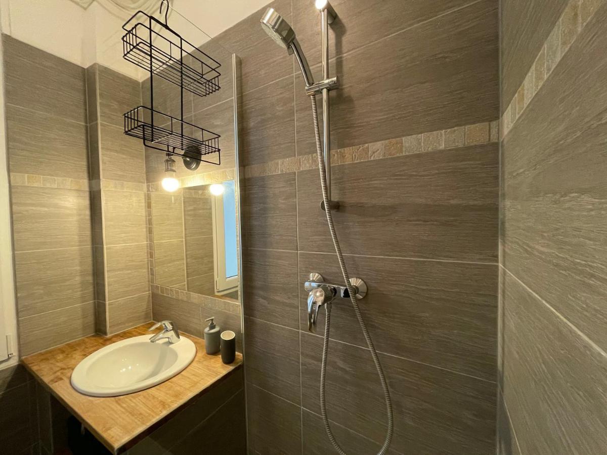 Nice Renting - Notre Dame - Cosy Loft Perfect View On The Roofs Eksteriør bilde